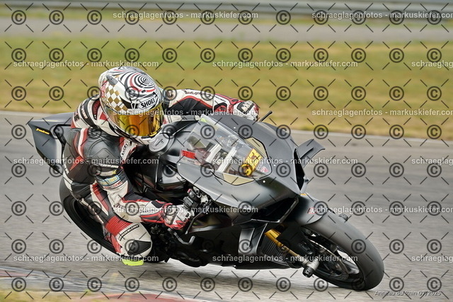 25bt05-0082 | markuskiefer.com - Realisiert mit Pictrs.com