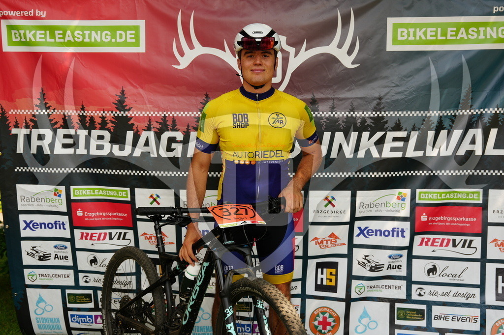 FC605717 | Fotogalerie der Treibjagd im Dunkelwald - Dein MTB Etappenrennen im Erzgebirge - Realisiert mit Pictrs.com