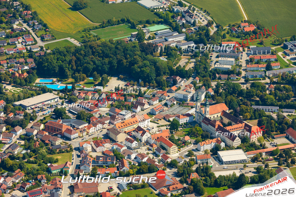 Luftaufnahme von Fürstenzell - Die Luftaufnahme wurde 2025 vom UL-Flugzeug heraus erstellt ( keine Drohne ) - Hochauflösende Luftaufnahme - für professionelle Ausdrucke geeignet. Die Geschenkidee !Mit Lizenz und Bildrechte bestellbar