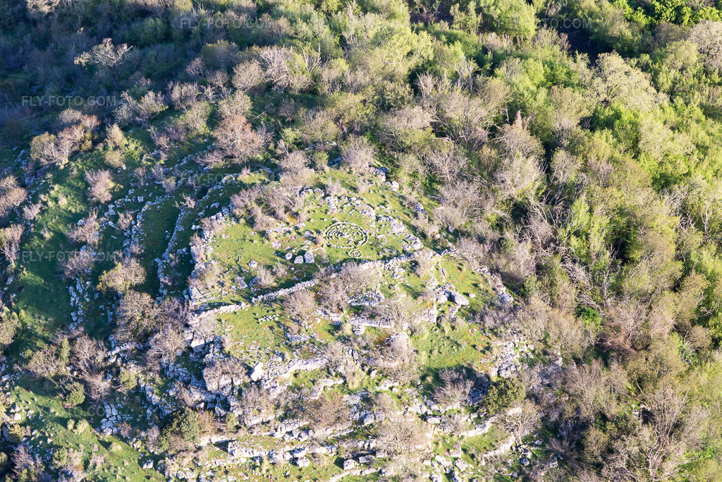 Aerial view: View of the town in Valkarin in the state Gespanschaft Istrien, Croatia. – Photo: IMG_106339.jpg taken on 04/14/2018 by Werner Riehm/FLY-FOTO.com – Resolution of the original: 5472 x 3648 px