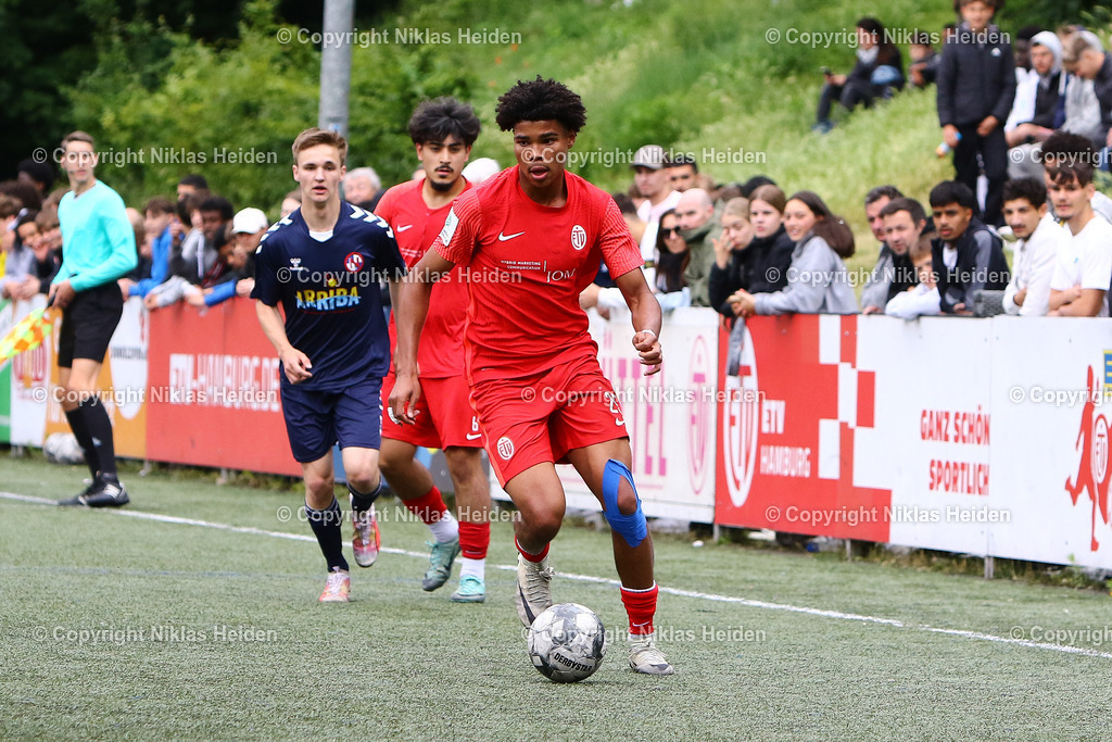 NH_EimsbüttelerTVU19_FCEintrachtNorderstedtU19_U19RegionalligaNord_09062024 | #23 Michele Scalzi (Eimsbütteler TV U19)Fußball I Junioren I A-Junioren Regionalliga Nord I Saison 2023-2024 I 26 Spieltag I Eimsbütteler TV U19 - FC Eintracht Norderstedt U19 I 09.06.2024 I Sportzentrum Hoheluft