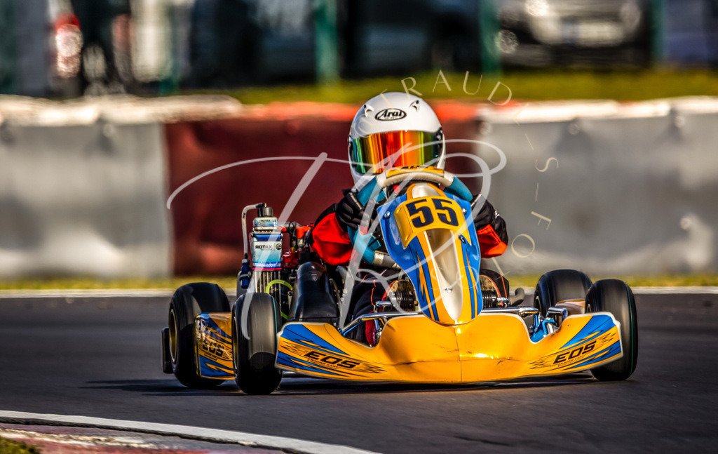 0A37015F-67D7-44A1-8B2A-E2ACB794224D | traudl_s_fotos