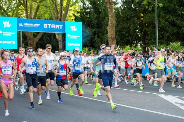 20250427-NSZ_2008 | DEU, Düsseldorf, 27.04.2025 Uniper Düsseldorf Marathon 2025 - Realisiert mit Pictrs.com