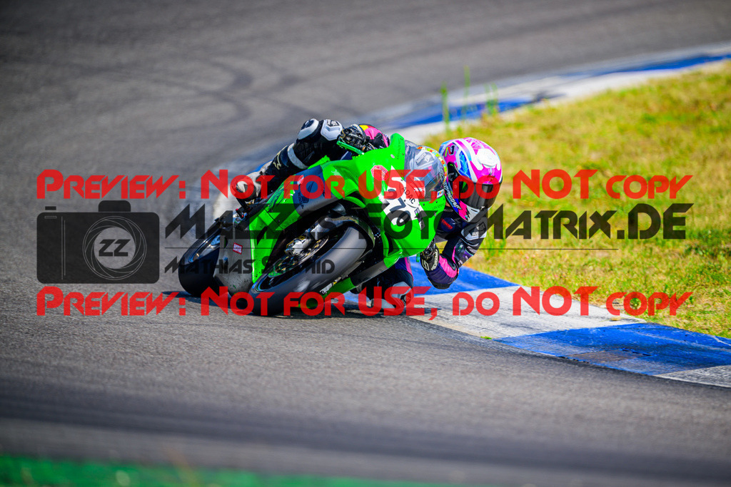 MaZZes_Fotomatrix_20250816_6007705_1753 | WEISS