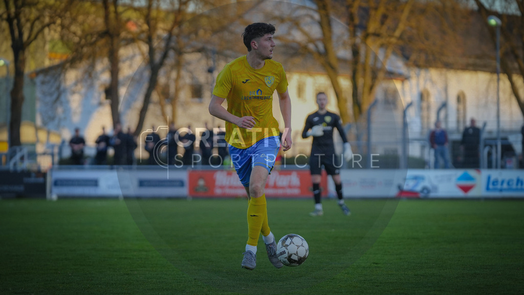 Fußball, Herren, Saison 2025/2026, Regionalliga Nordost, 22. Spieltag, FSV 63 Luckenwalde vs. Hallescher FC, Dienstag 07.04.2026, Werner-Seelenbinder-Stadion Luckenwalde, | Fußball, Herren, Saison 2025/2026, Regionalliga Nordost, 22. Spieltag, FSV 63 Luckenwalde vs. Hallescher FC, Dienstag 07.04.2026, Werner-Seelenbinder-Stadion Luckenwalde, Im Bild: Quentin Seidel (Luckenwalde) - Realisiert mit Pictrs.com