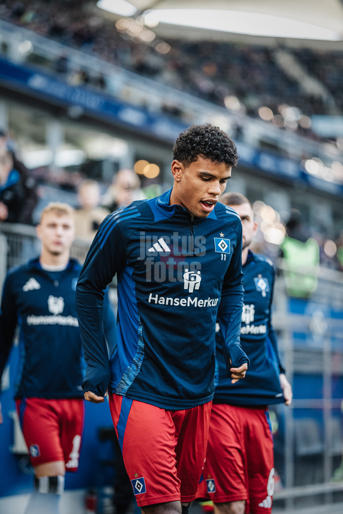 Fußball | Männer | Saison 2024/2025 | 2. Fußball-Bundesliga | 11. Spieltag | Hamburger SV vs. 1. FC Nürnberg | 03.11.2024 | rechts Ransford Königsdörffer (#11, HSV) vor dem Spiel