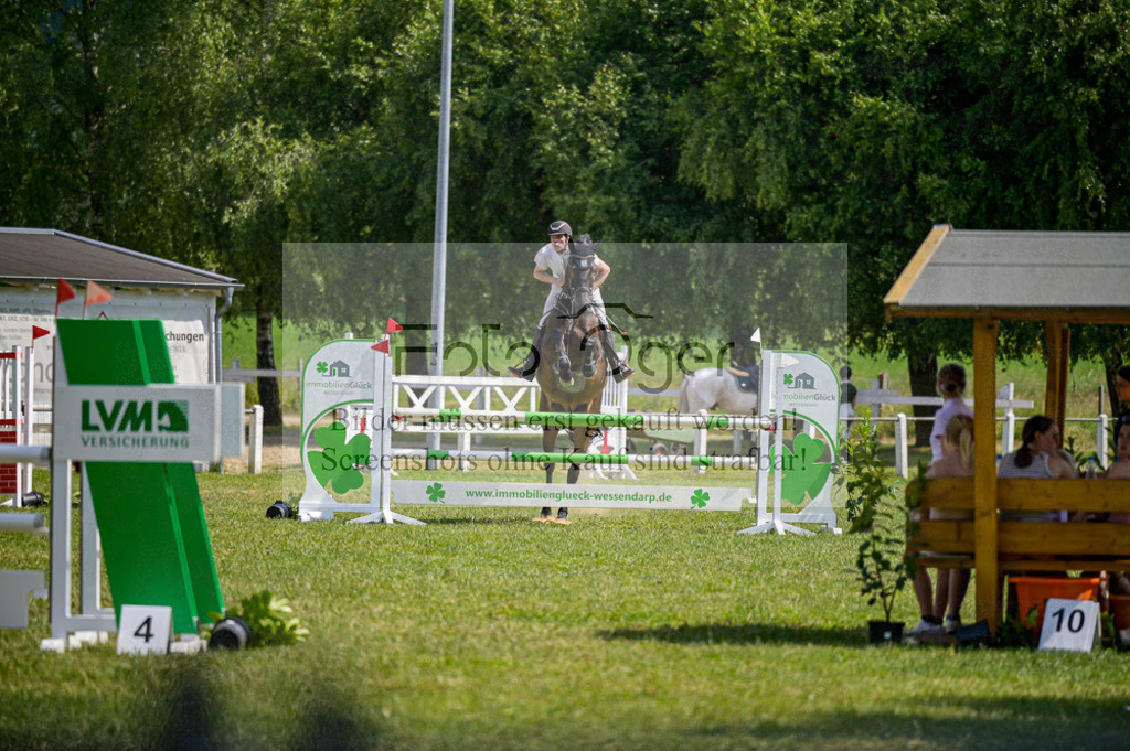 Reitturnier Voxtrup | Entdecke hochwertige Reitturnierfotos von Foto Oger. Professionell, emotional und authentisch – jetzt Lieblingsmomente im Shop bestellen.Deutschlandweite Turnierfotografie. - Realisiert mit Pictrs.com