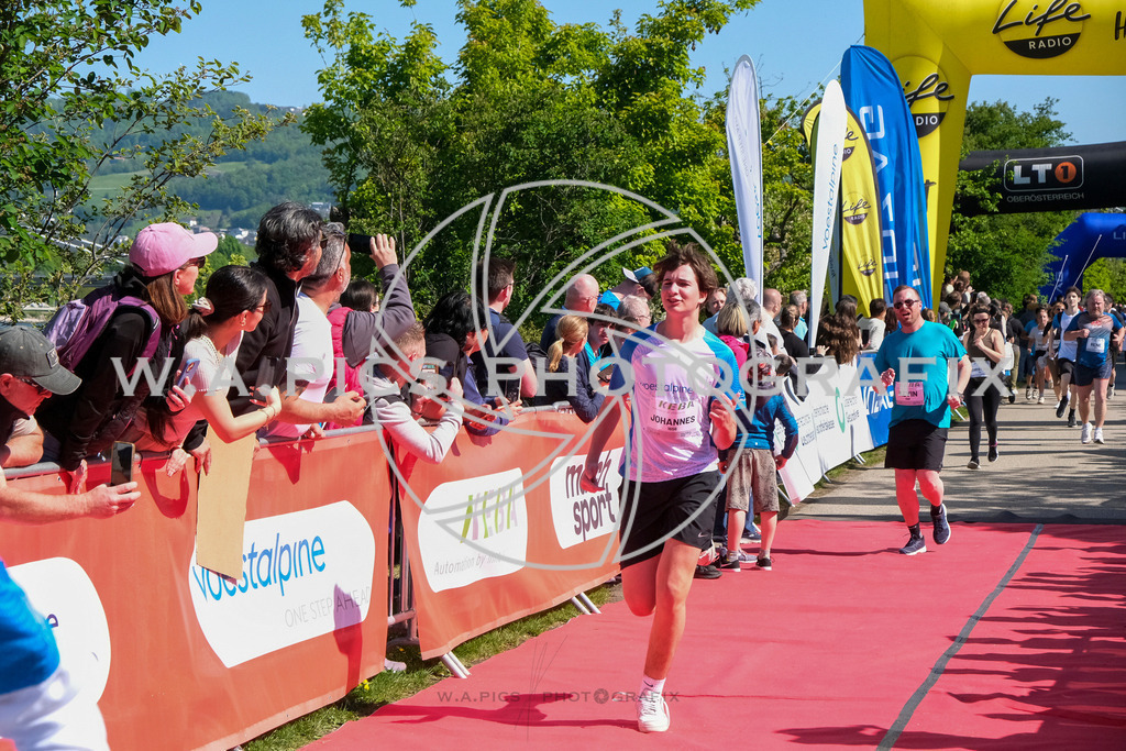 ..... | LINZ,AUSTRIA,27.April 24, Int. 3 Brückenlauf Linz  , Image shows: Photo: WAPICS / Michael ring