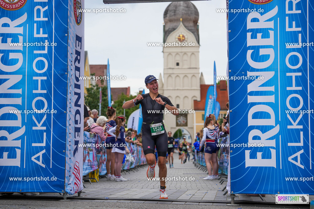 DSC02825 | Stadttriathlon Erding 2025. #yourpictrs #sportshot_your_pictrs @Sportshotphotography #stadttriathlonerding Copyright: www.sportshot.de