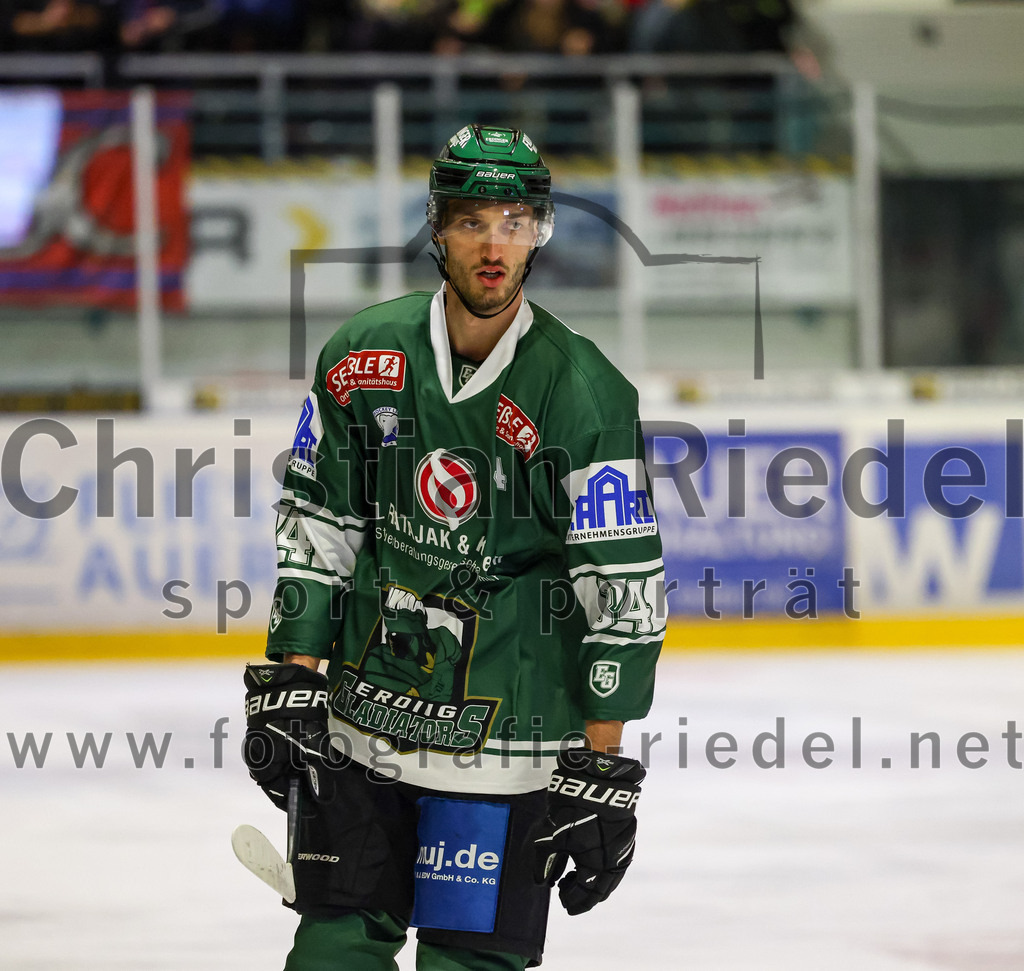 2023-11-03_102_TSV_Erding_gegen_ESC_Dorfen | Erding, Deutschland, 03.11.2023:
Eishockey, Bayernliga Vorrunde 2023 / 2024, 6. Spieltag, TSV Erding gegen ESC Dorfen, Endergebnis: 11:3

Bastian Cramer (Erding Gladiators, #34)

Foto: Christian Riedel / fotografie-riedel.net