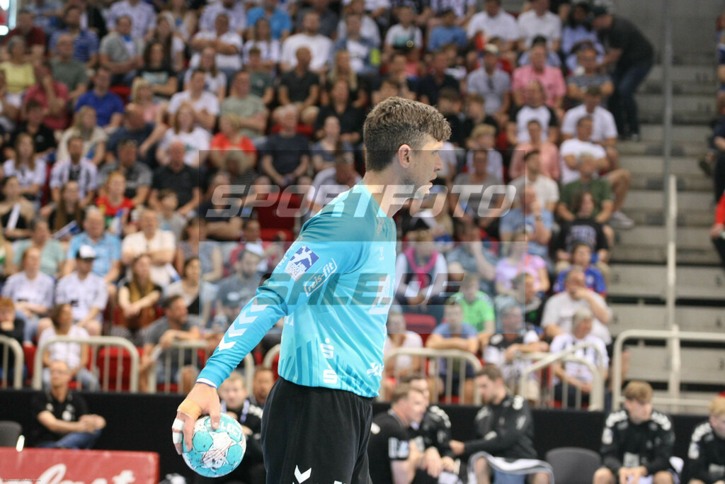 Bergischer HC - THW Kiel | Niklas Landin - © Sportfoto-Sale (MK) - Realisiert mit Pictrs.com