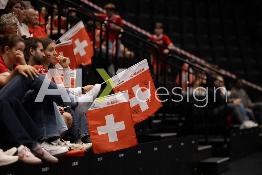 Georgia v Switzerland - CEV European League Women | KRIENS, SWITZERLAND - JUNE 12: Switzerland fans before the CEV European League match between Georgia and Switzerland at Pilatus Arena on June 12, 2026 in Kriens, Switzerland. - Realisiert mit Pictrs.com