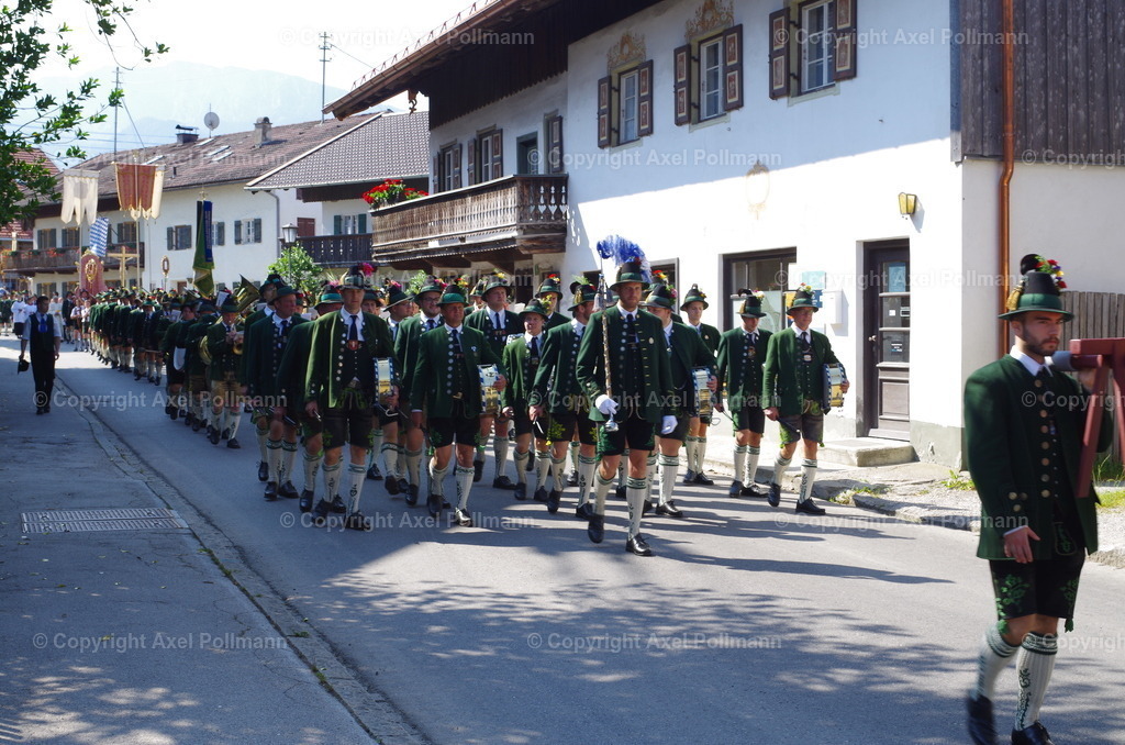 IMGP3713 | fotografiert von Axel PollmannLeonhardi Wallfahrt Benediktbeuern und Murnau, Fronleichnam, Fasching, Landschaft im Loisachtal und Benediktbeuern  - Realisiert mit Pictrs.com