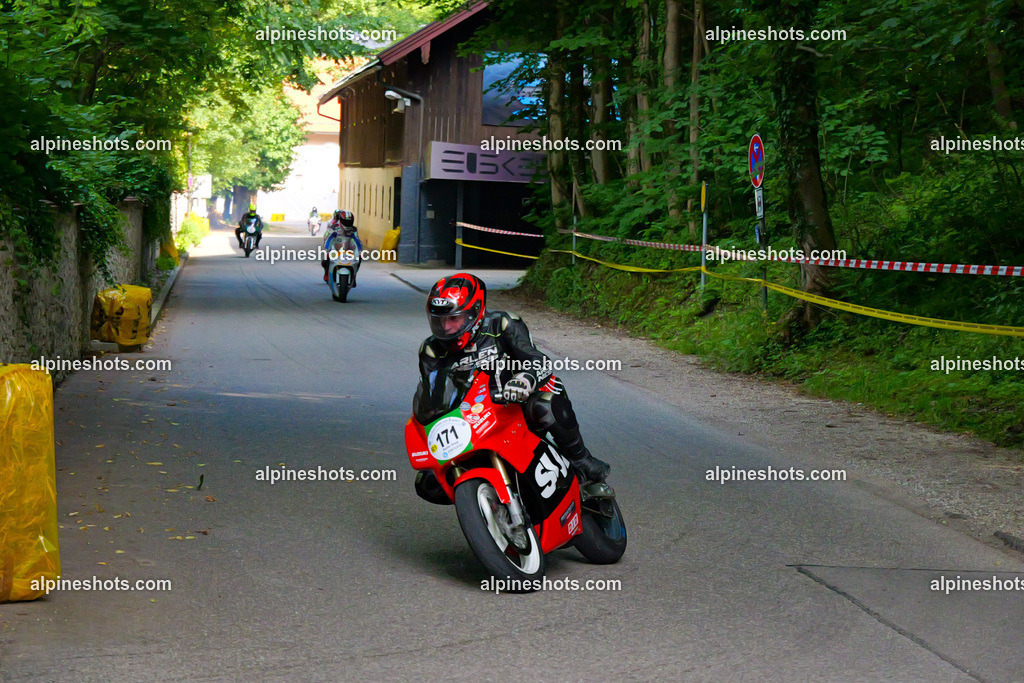 P1015476 | Erleben Sie atemberaubende, hochqualitative Fotos Ihrer Fahrt entlang der malerischen Alpenstraßen. Besuchen Sie alpineshots.com, um professionelle Aufnahmen Ihrer unvergesslichen Reise zu finden und zu kaufen - Realisiert mit Pictrs.com