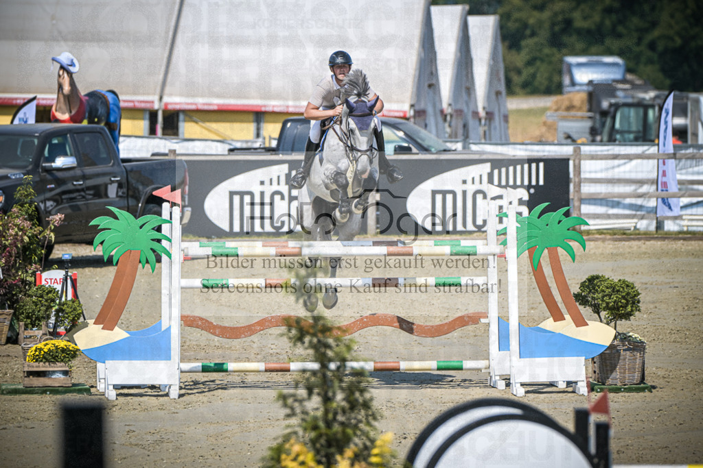 DOS_0400 | Entdecke hochwertige Reitturnierfotos von Foto Oger. Professionell, emotional und authentisch – jetzt Lieblingsmomente im Shop bestellen.Deutschlandweite Turnierfotografie. - Realisiert mit Pictrs.com