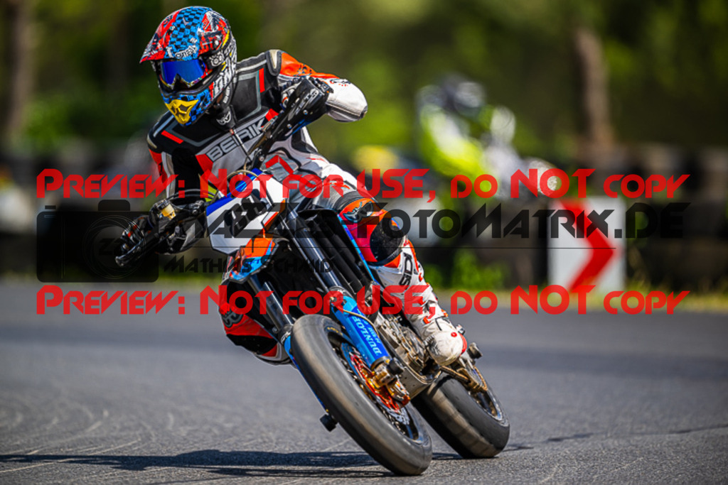 MaZZes_FotoMatrix_220528_1397 | Fotograf Mathias Schmid
Sportfotograf,
Eventfotograf,
Hochzeitsfotograf,
Portraitfotograf