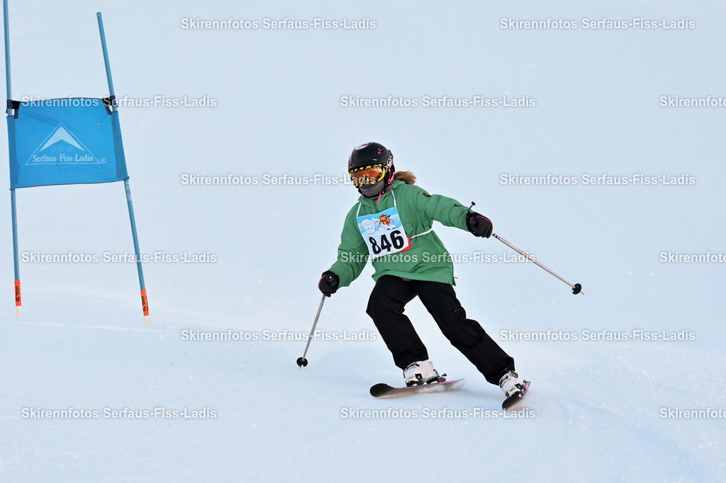 SRF_25.12.2025_0143 | Skirennfotos,Serfaus,Fiss,Ladis,Kinderskirennen,Winter,Tirol,Oberland,skirace,SFL,feelfree,weil wir's genießen,ski,Ski,skifahren,Sonnenplateau, - Realisiert mit Pictrs.com