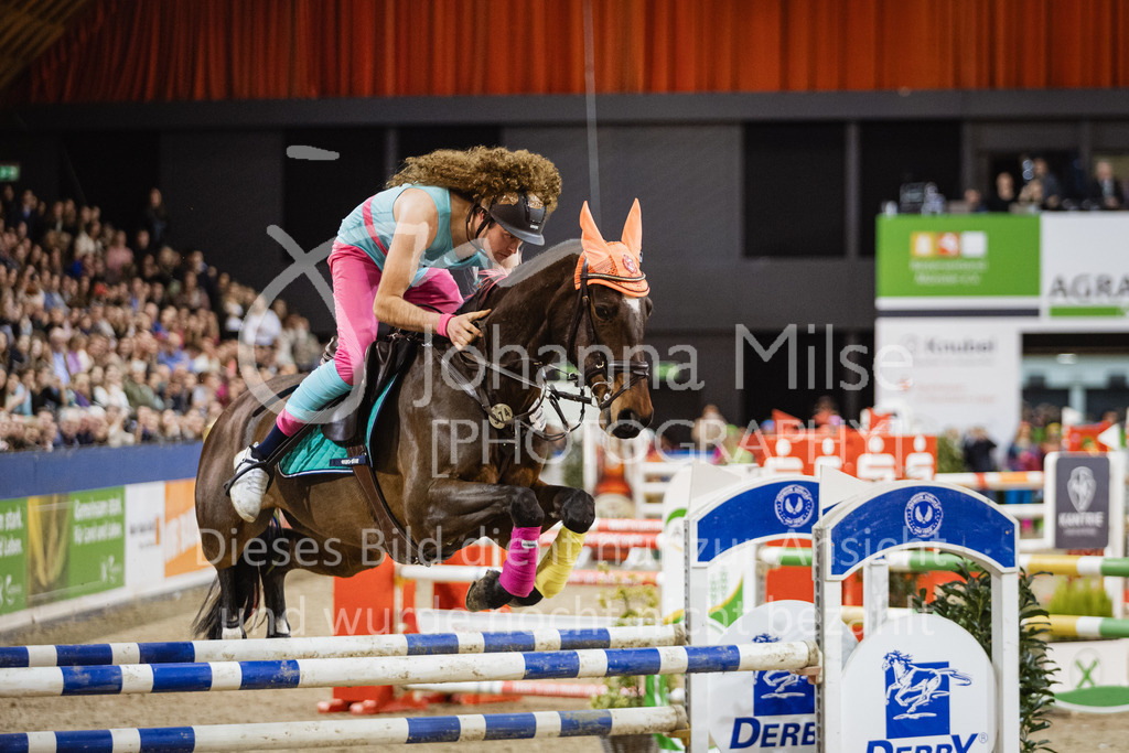 240113_Münster_Kostümspringen-384 | Deine schönsten Turniermomente als professionelle Fotos! Entdecke hochwertige Pferdesport-Fotografie im Online-Shop. Jetzt Fotos finden & bestellen!