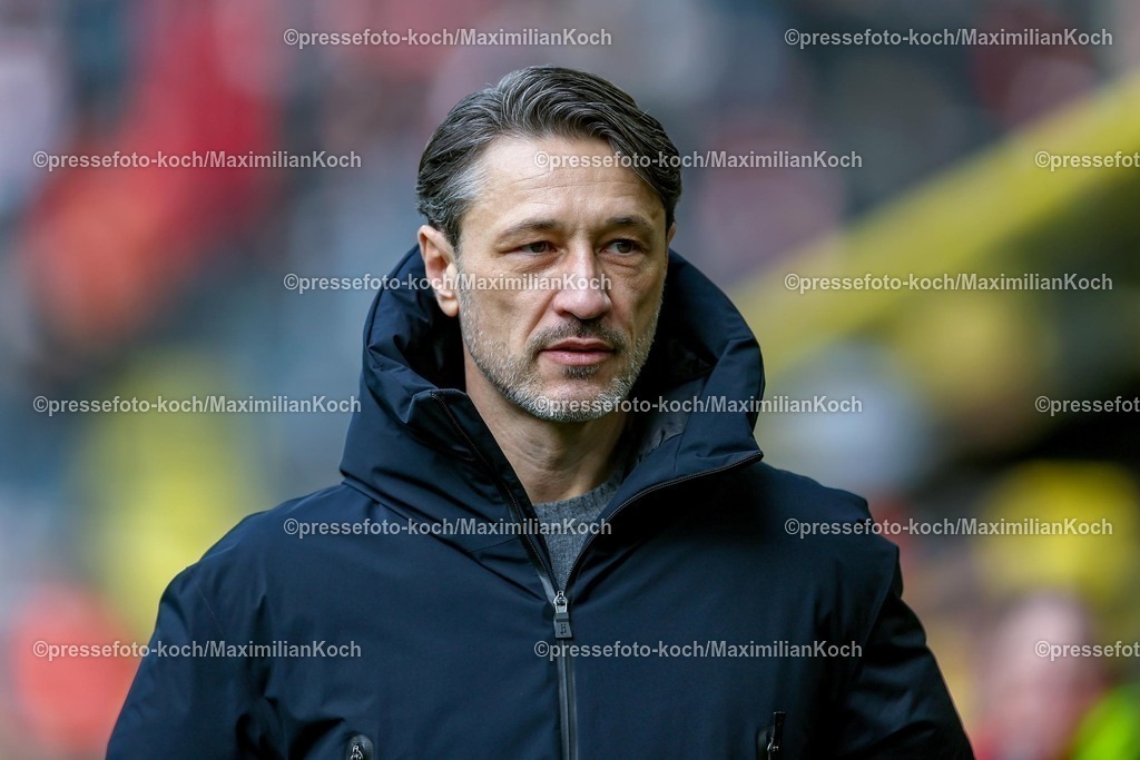 BVB08022501002 | 08.02.2025, Fußball, Borussia Dortmund - VfB Stuttgart, 1. Fußball Bundesliga, 21. Spieltag, Signal Iduna Park, Saison 2024 2025: Trainer Niko Kovac (Cheftrainer BVB) bei seinem Debut als BVB TrainerDFB regulations prohibit any use of photographs as image sequences and or quasi-video.