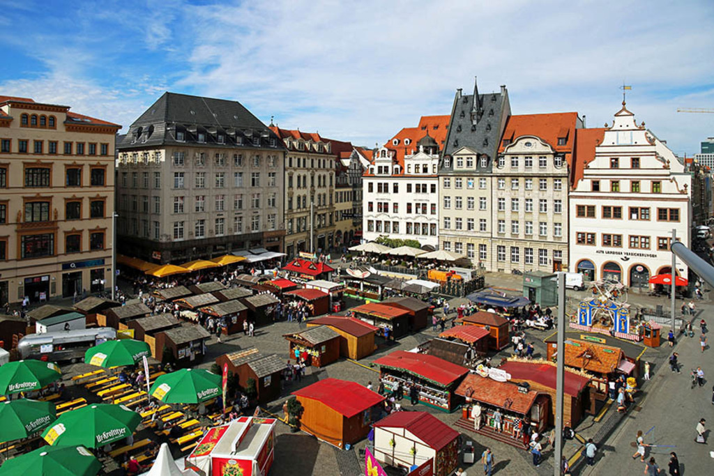 Foto: Leipzig - Leipziger Markttage | Das Team hinter BILDLEXIKON LEIPZIG bündelt historische wie aktuelle Informationen über die Stadt Leipzig in Text und Bild auf einer Plattform und stellt diese der interessierten Öffentlichkeit zur Verfügung.