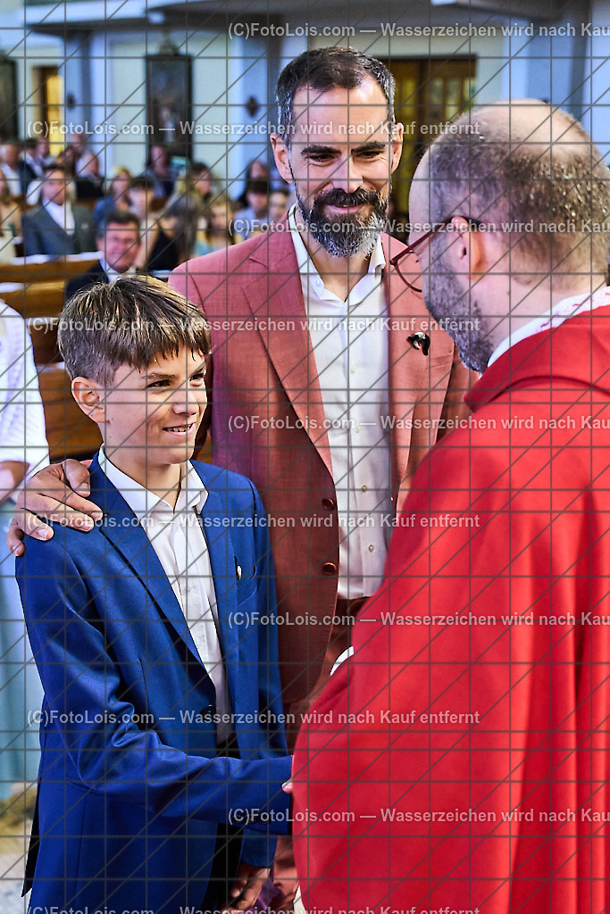 ALP0793_PfarrFirmung Wieselburg_Firmvorgang | (C)FotoLois.com, Alois Spandl, Firmung in der Pfarrkirche Wieselburg mit Generalvikar Dr. Christoph Weiss, Dechant Pfarrer Daniel Kostrzycki und Monignore Franz Dammerer, Sa 15. Juni 2024.