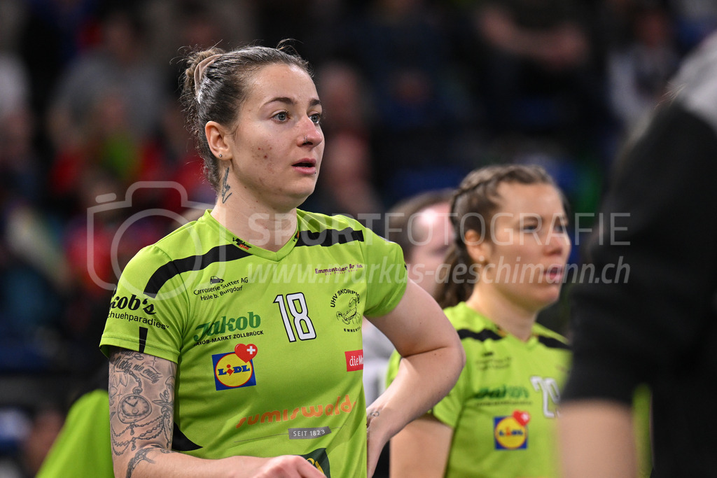 Kloten-Dietlikon Jets vs Skorpion Emmental Zollbrück - 15. April 2023 | 15.04.2023, Kloten, stimo arena, Swiss Unihockey Superfinal Frauen: Kloten-Dietlikon Jets - UHV Skorpion Emmental, Lara Kipf (#18 Skorpion Emmental Zollbrueck). - Realisiert mit Pictrs.com