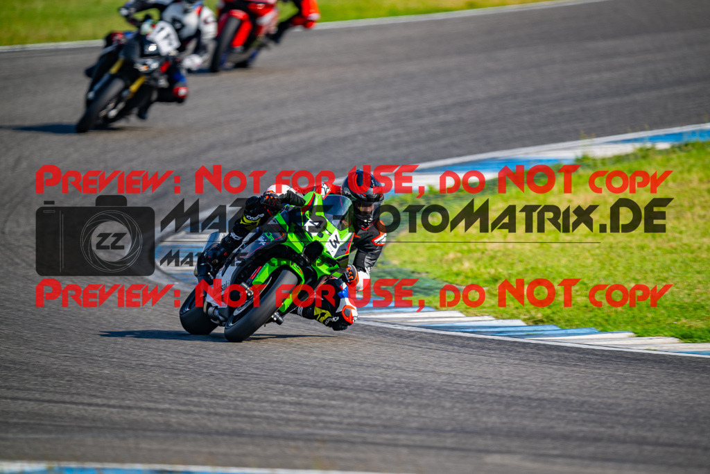 MaZZes_FotoMatrix_240702_6007705_2146 | ROT