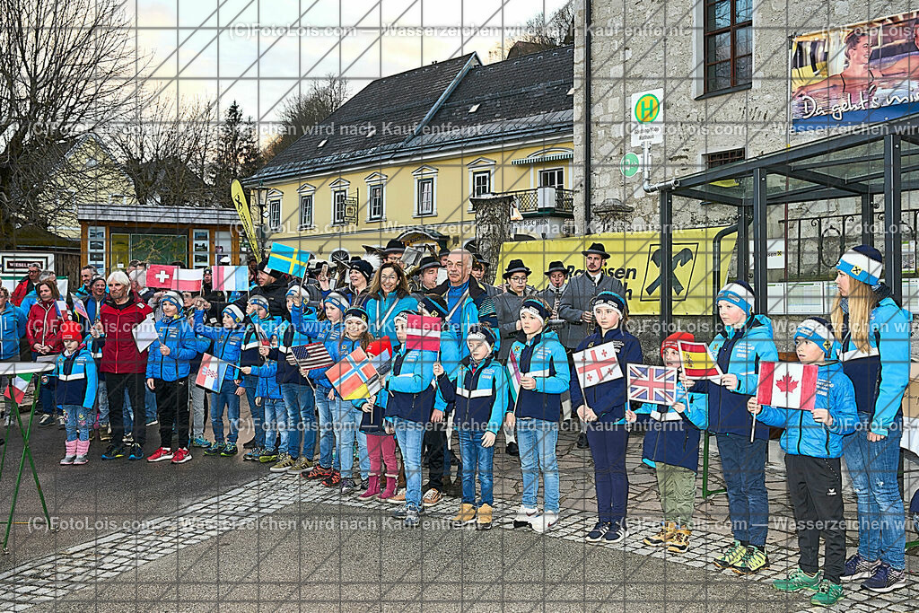 ALP2178_FMC-Wellcome_Schiclub-Kinder | (C)FotoLois.com, Alois Spandl, World Criterium Masters Ski Alpin 2023 Hochkar, WellcomeFeier mit Siegerehrungen Slalom A + GiantSlalom C, Mo 20. März 2023.