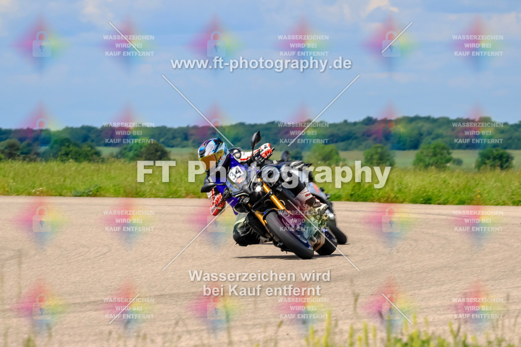 MotoTeam-0654 | Hier findet Ihr Bilder von Touristenfahrten auf der Nürburgring Nordschleife oder von anderen Veranstaltungen die ich besucht habe. Viel Spass beim Durch Schauen 