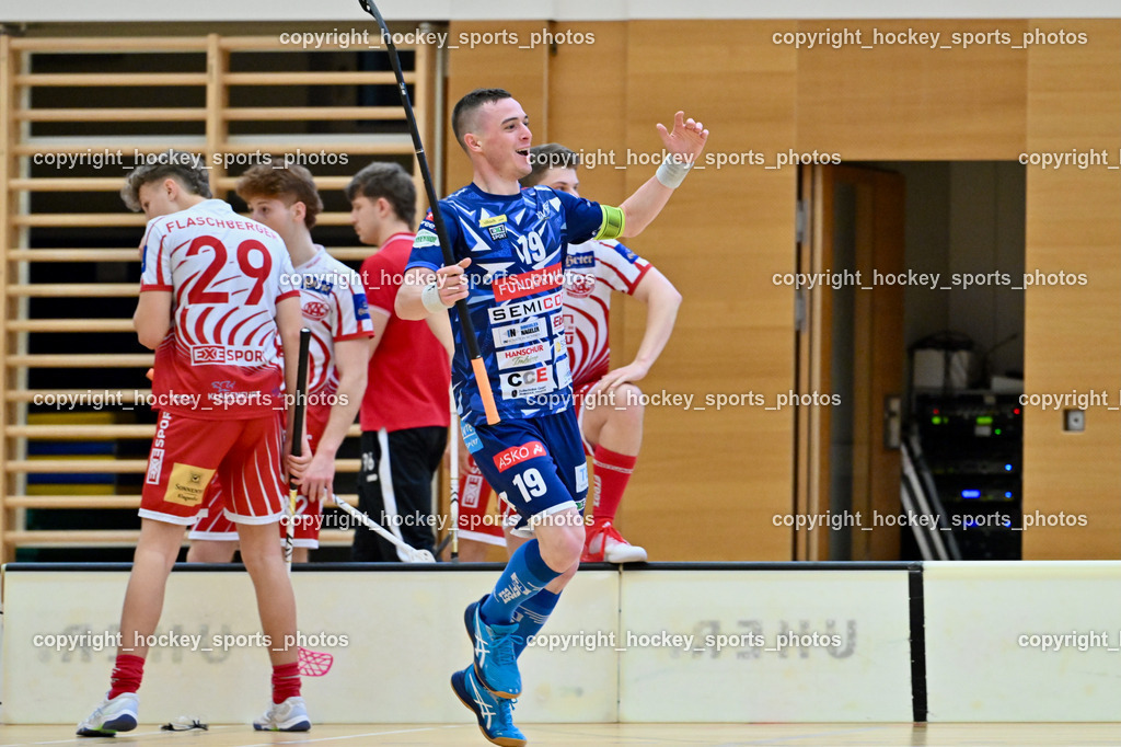 VSV Unihockye vs. KAC Floorball | #29 Sebastian Flaschberger KAC Floorball, Jubel #19 Philipp Seiser VSV Unihockey, VSV Unihockye vs. KAC Floorball, VSV Unihockye vs. KAC Floorball am 13.04.2025 in Villach (Ballspielhalle St. Martin), Austria, (Photo by Bernd Stefan)