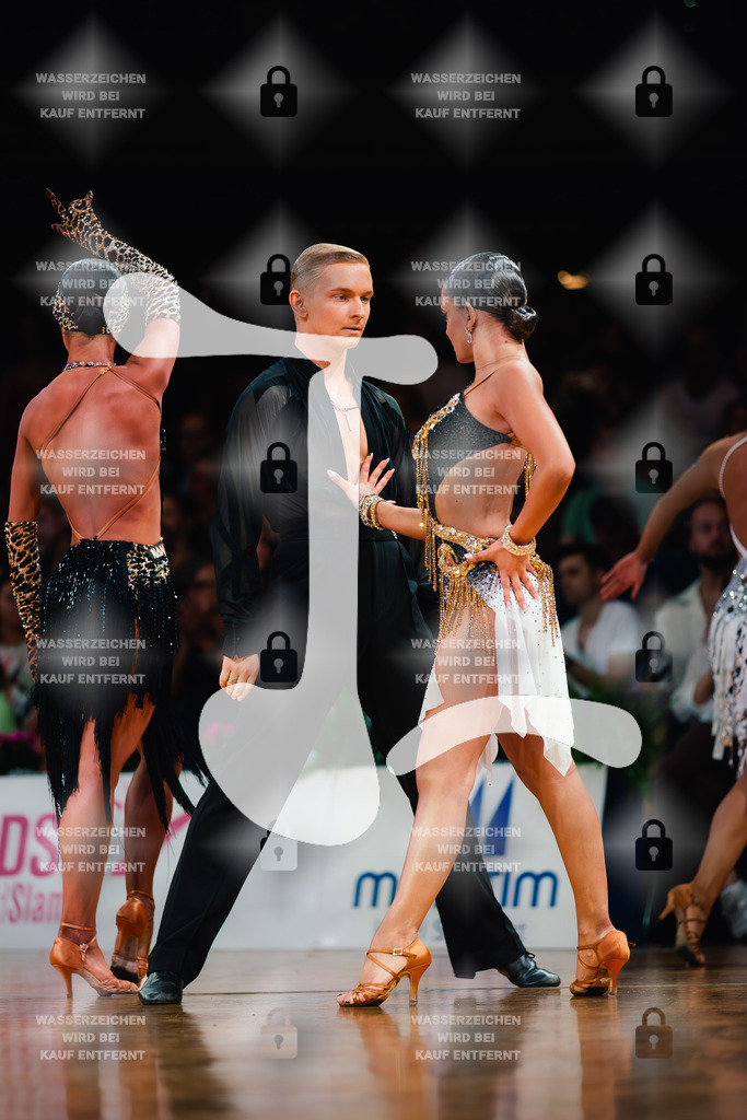 GOC 2025 - WDSF GrandSlam Latin 71st-72nd (93) Yuri Burkovski _ Karin Kaykov (Israel)-2025-08-23-1672 | Webshop for digital downloads and prints of dance sport, event & show photographer Julian Link - Realisiert mit Pictrs.com