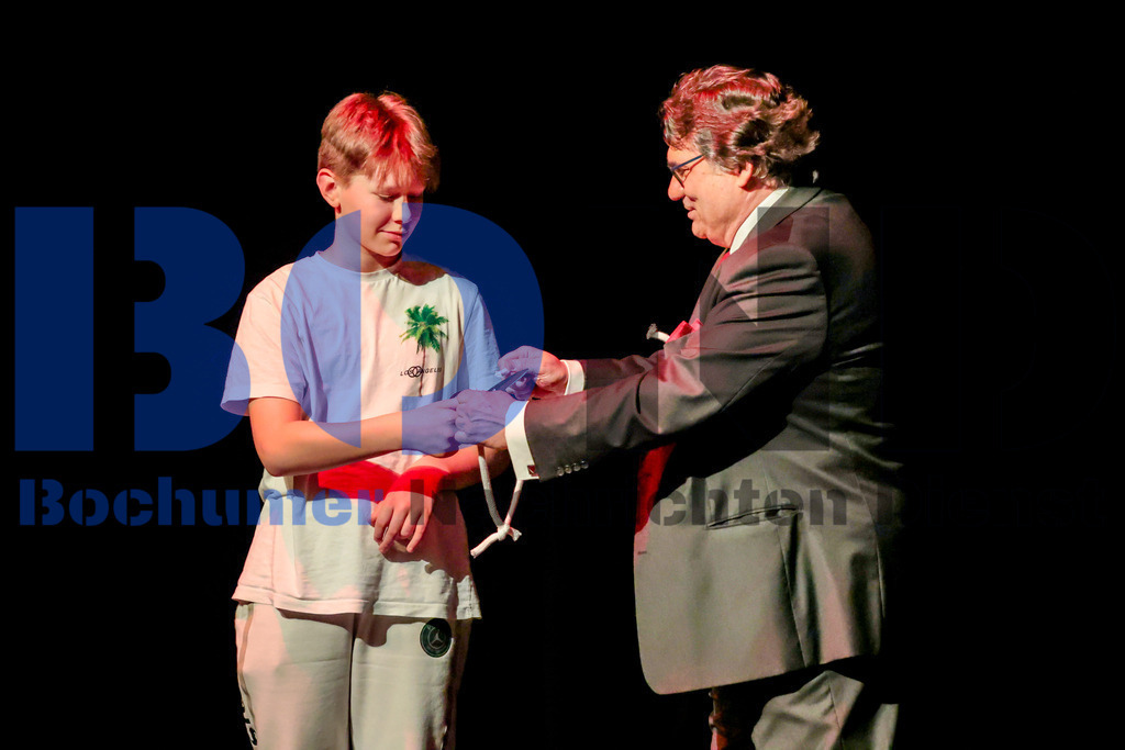 Magicon 2024  {date} -  | {headline}



(Foto: Sebastian Sendlak / BOND)

 - Realisiert mit Pictrs.com