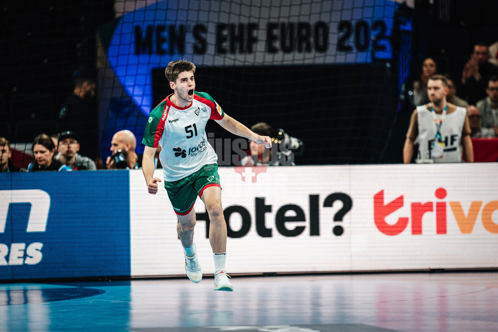 Handball | Herren | EHF EURO 2024 | European Championshop Men 2024 Final Tournament | Norwegen vs. Portugal | 17.01.2023 | Pedro Oliveira (#51, Portugal, POR) jubelt nach seinem Treffer