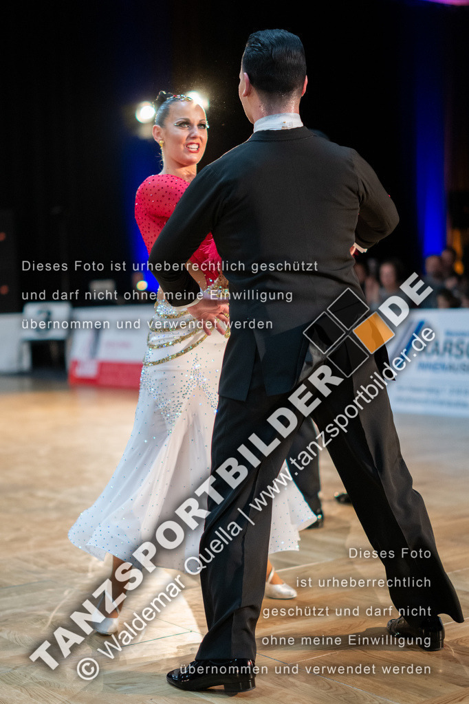 20250118-11515 | Hier finden Sie Tanz Bilder vom Latein und Standard Formationen tanzen. Sportbilder vom Tanzsport. Schöne Fotos und von Weltmeisterschaft, Europameisterschaft, Bundesliga, Regionalliga, Oberliga und Landesliga sowie von GOC Stuttgart, DanceComp, WM Bremen