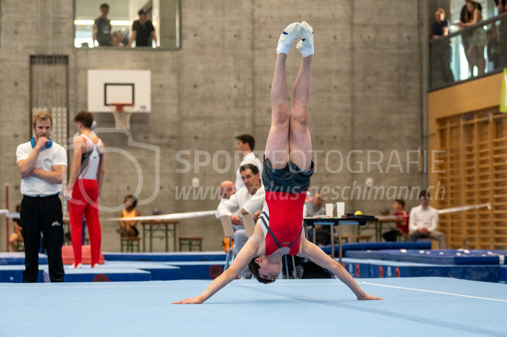 104. Zürcher Kunstturnertage Neftenbach - 14. May 2022 | 104. Zürcher Kunstturnertage Neftenbach
Turnhalle Ebni, Neftenbach
Programm 6 (P6)
Bild: Sportfotografie Markus Aeschimann | www.markus-aeschimann.ch - Realisiert mit Pictrs.com
