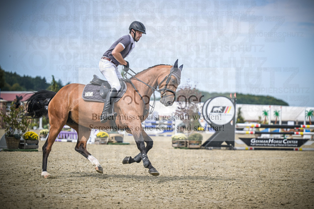 DOS_4359 | Entdecke hochwertige Reitturnierfotos von Foto Oger. Professionell, emotional und authentisch – jetzt Lieblingsmomente im Shop bestellen.Deutschlandweite Turnierfotografie. - Realisiert mit Pictrs.com