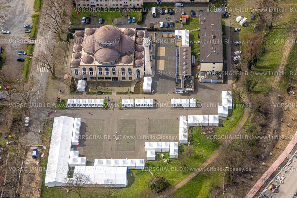 Duisburg230301343 | Luftbild, DITIB Zentralmoschee Duisburg-Marxloh, Ramadan Zeltstadt Warbruckstraße, Marxloh, Duisburg, Ruhrgebiet, Nordrhein-Westfalen, Deutschland