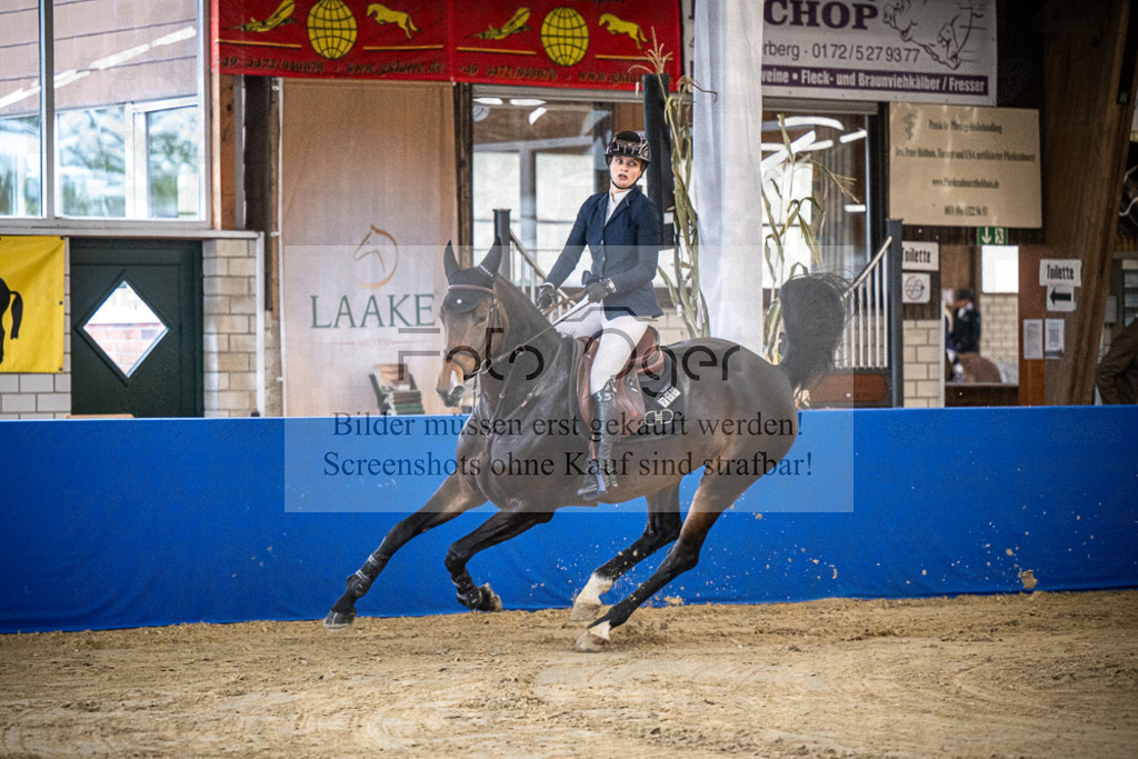 DOS_2037 | Entdecke hochwertige Reitturnierfotos von Foto Oger. Professionell, emotional und authentisch – jetzt Lieblingsmomente im Shop bestellen.Deutschlandweite Turnierfotografie. - Realisiert mit Pictrs.com
