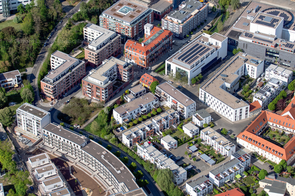 4025627 | ERFURT 06.05.2020 Wohn- und Geschäftshaus Viertel entlang der Kupferhammermühlgasse - Maximilian-Welsch-Straße im Ortsteil Brühlervorstadt in Erfurt im Bundesland Thüringen, Deutschland. // Residential and commercial building district along of Kupferhammermuehlgasse - Maximilian-Welsch-Strasse in the district Bruehlervorstadt in Erfurt in the state Thuringia, Germany. Foto: Gerhard Launer