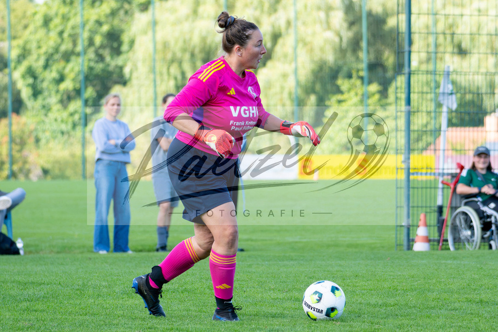 20260906_RULSVK_0865 | Fußball, Frauen:   beim Spiel der Kreisliga zwischen SG Rulle/Haste vs. SV Kettenkamp am 06.09.2026 im Stavermann-Sportpark in Rulle/Wallenhorst, Deutschland.(Foto von Nico Paetzel) - Realisiert mit Pictrs.com