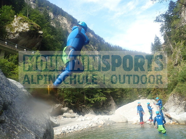 P1010028 | Bestelle die Bilder deines Berg- oder Wasser-Abenteuers mit Mountain Sports bequem von zu Hause aus direkt über unseren Online Fotoshop von pictrs.com. - Realisiert mit Pictrs.com