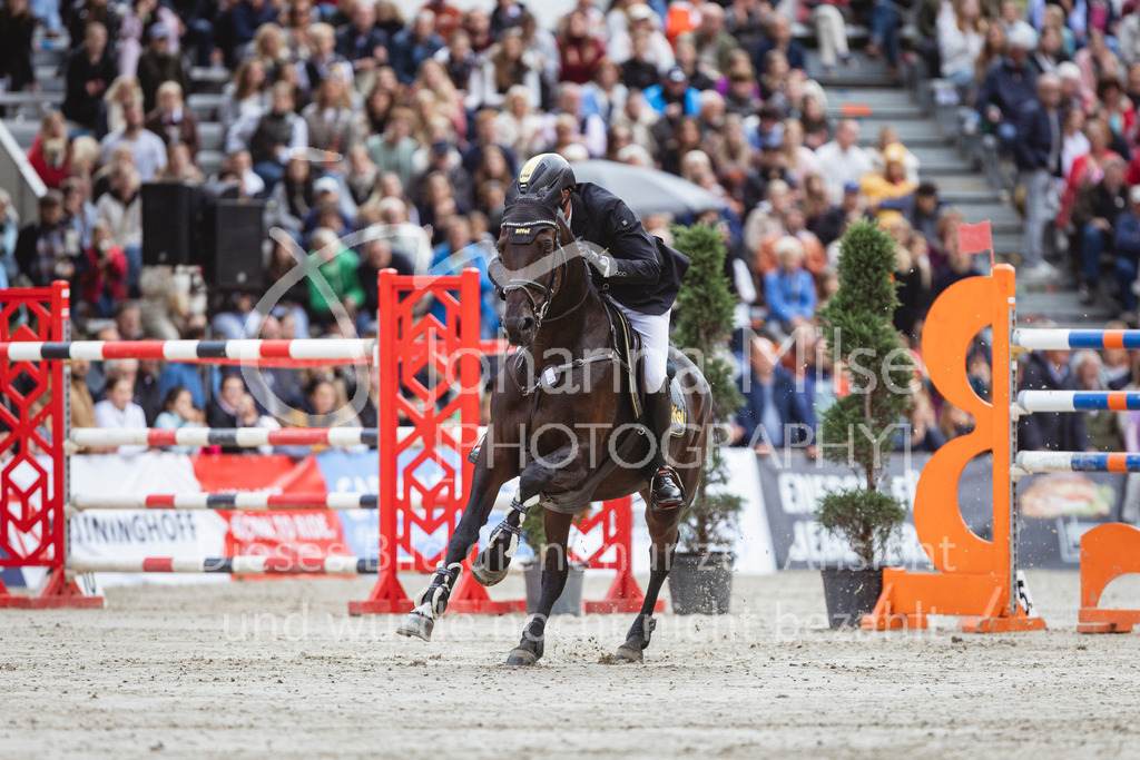 240915_OWLCh_GP-926 | Deine schönsten Turniermomente als professionelle Fotos! Entdecke hochwertige Pferdesport-Fotografie im Online-Shop. Jetzt Fotos finden & bestellen!