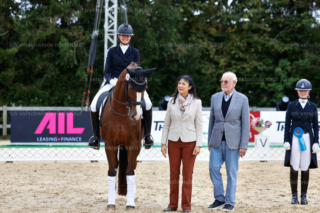 6-Siegerehrung-AMATUER-DRESSUR S_  -StoibPH-3652 | working equitationturnier fotograf videograf stoibphotography marixx film working equitation deutschland reitsport turnierfotografie eventfotografie equestrian events