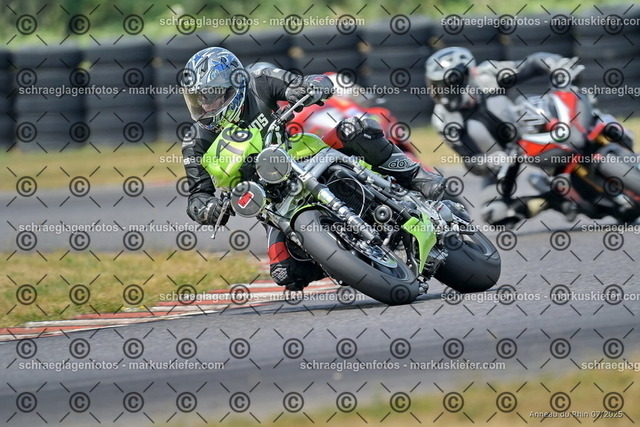 25bt04-1561 | markuskiefer.com - Realisiert mit Pictrs.com