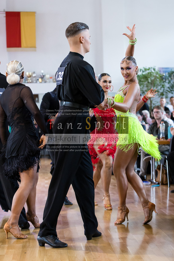 20240616_D-Cup-HGR-Latein_2885 | Tanzsportbilder, Standardtanz, Lateintanz, WDSF, DTV, LTVB, dancecomp, goc, hessen tanzt, blaues band der spree, walzer, tango, wiener walzer, slowfox, quickstepp, samba, rumba, cha-cha-cha, paso doble. jive, hd-kroft photography, turniertanzsport