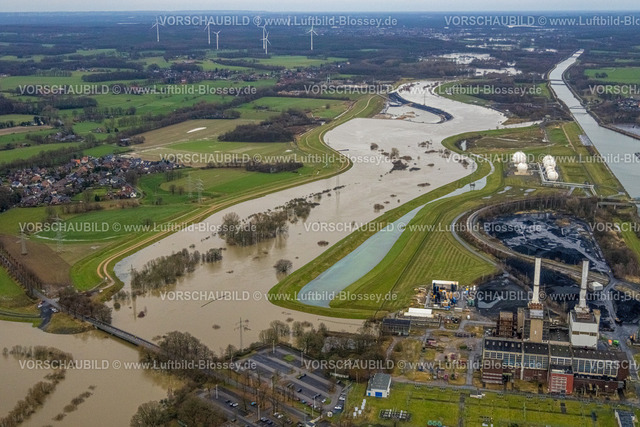 Haltern231204288Lippe | Luftbild vom Hochwasser der Lippe, Weihnachtshochwasser 2023, Fluss Lippe tritt nach starken Regenfällen über die Ufer, Überschwemmungsgebiet am Chemiepark Hüls, Chemiezone, Wesel-Datteln-Kanal, Marl, Ruhrgebiet, Nordrhein-Westfalen, Deutschland