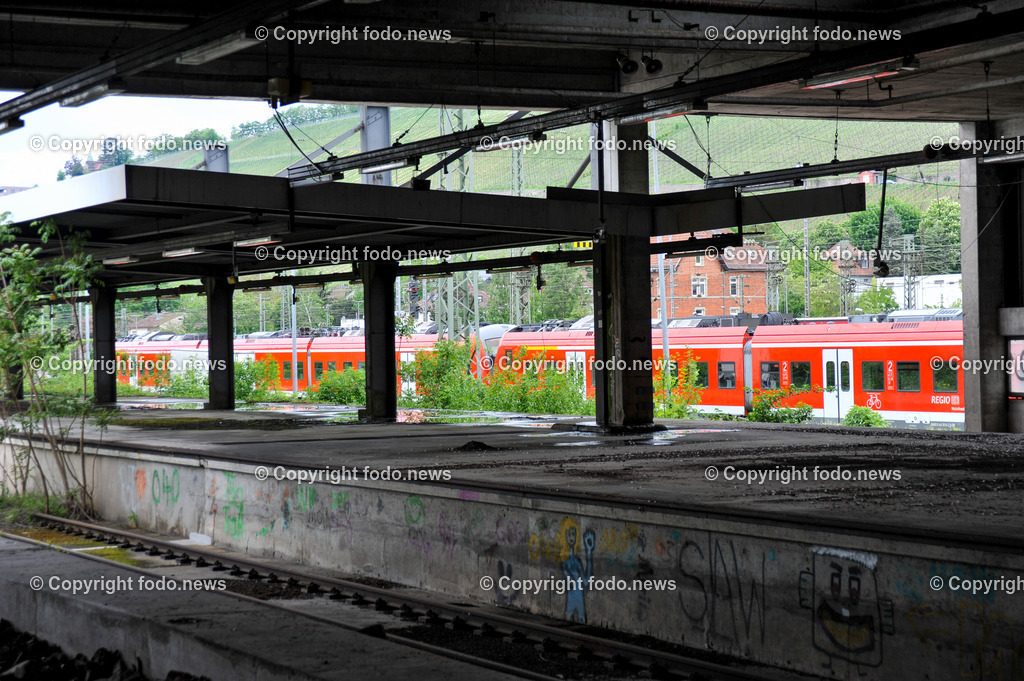 Deutschland_ Bayern_ Wuerzburg_ 12.06.2024-26 | 12.06.2024, Deutschland, GER, Bayern, Wuerzburg im Bild Stadtansichten, Gebauede, Main, Bruecke, Universitaet, Bahnhof, Kaeppele, Marienberg, Festung, Spital, Museum, Sehenswuerdigkeiten, Reise, Feature, Travel, City, Kirche, Church, Dom, kreisfreie Stadt in Bayern, Bezirk Unterfranken
