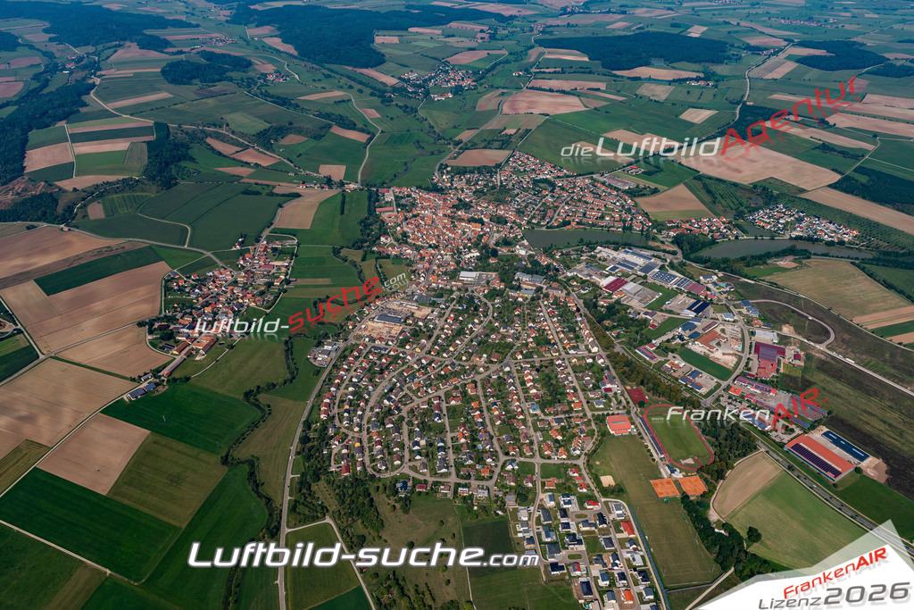 aktuelles Luftbild von  Leutershausen - Luftaufnahme wurde 2019 von https://frankenair.de mittels Flugzeug (keine Drohne) erstellt.