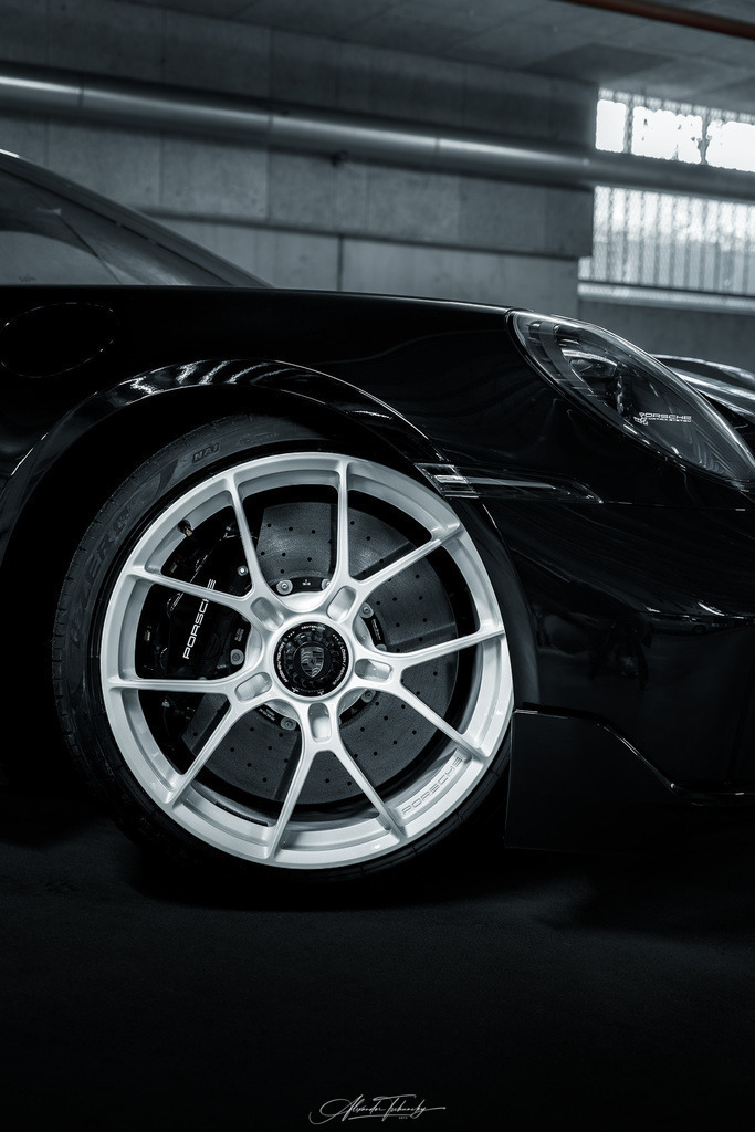 911 Turbo 992 | Entdecken Sie die faszinierende Welt von Alexander Tschuncky Arts: Kreative Fotografie, atemberaubende Automobilkunst und hochwertiger Bilderdruck. Lassen Sie sich inspirieren! - Realisiert mit Pictrs.com