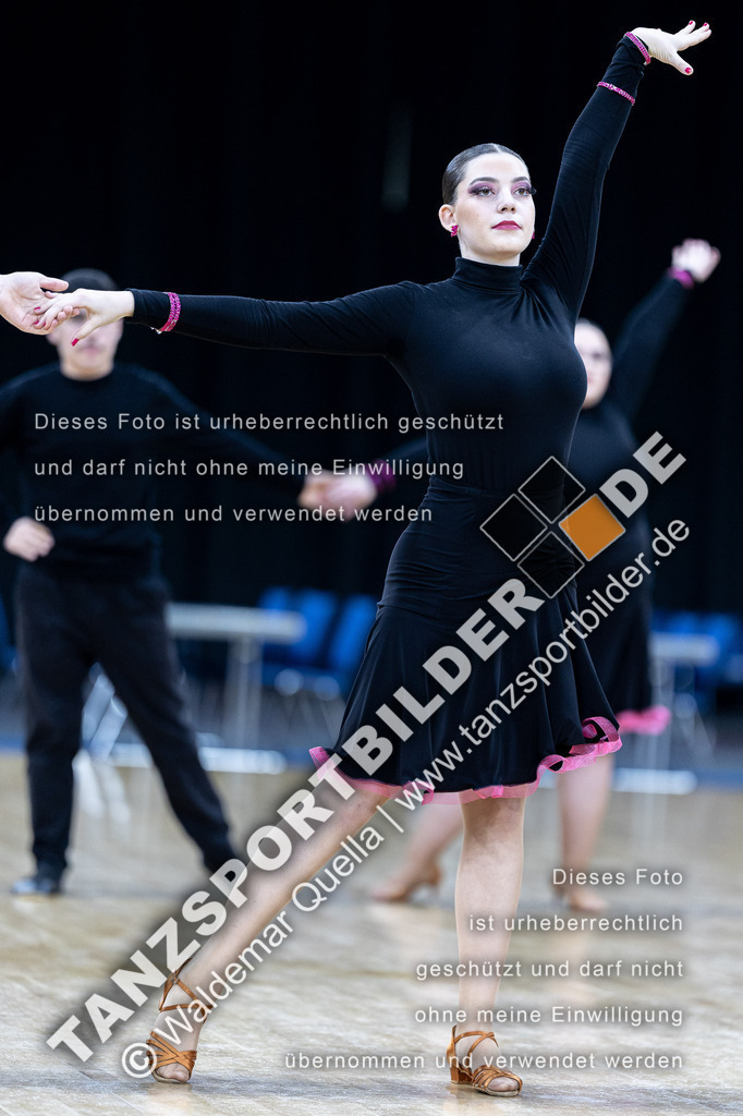 20240310-00608 | Hier finden Sie Tanz Bilder vom Latein und Standard Formationen tanzen. Sportbilder vom Tanzsport. Schöne Fotos und von Weltmeisterschaft, Europameisterschaft, Bundesliga, Regionalliga, Oberliga und Landesliga sowie von GOC Stuttgart, DanceComp, WM Bremen